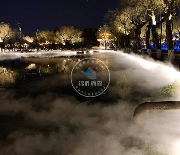 人造雾景观增添春日风情<锦胜雾森>